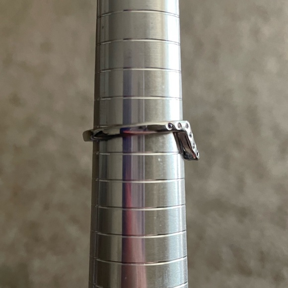 💛 2/$20 💛 Fragrant Jewels ring. Sz. 8 - Picture 2 of 3